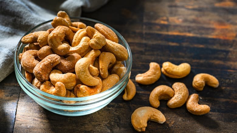 Salted cashews in glass bowl 