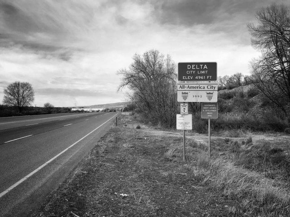 An entrance sign leading into Delta, Colo. (Photo: Holly Bailey/Yahoo News)