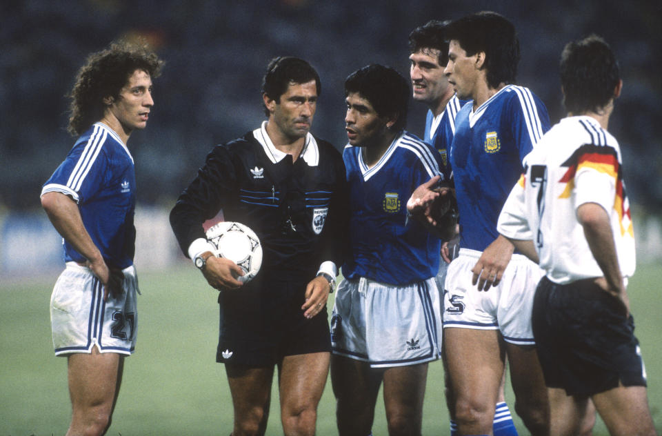 08 July 1990 Rome: FIFA World Cup Final ; Argentina v West Germany - referee CODESAL MENDEZ Edgardo is confronted by Argentinian players including captain Diego Maradona and Pedro Troglio(Photo by Mark Leech/Offside/Getty Images).