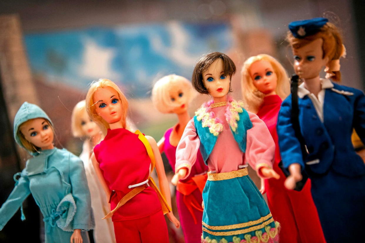 Depuis sa naissance, en 1959, Barbie a exercé plus de 200 métiers et a été quatre fois candidate à l'élection présidentielle américaine.   - Credit:SINA SCHULDT / DPA / dpa Picture-Alliance via AFP