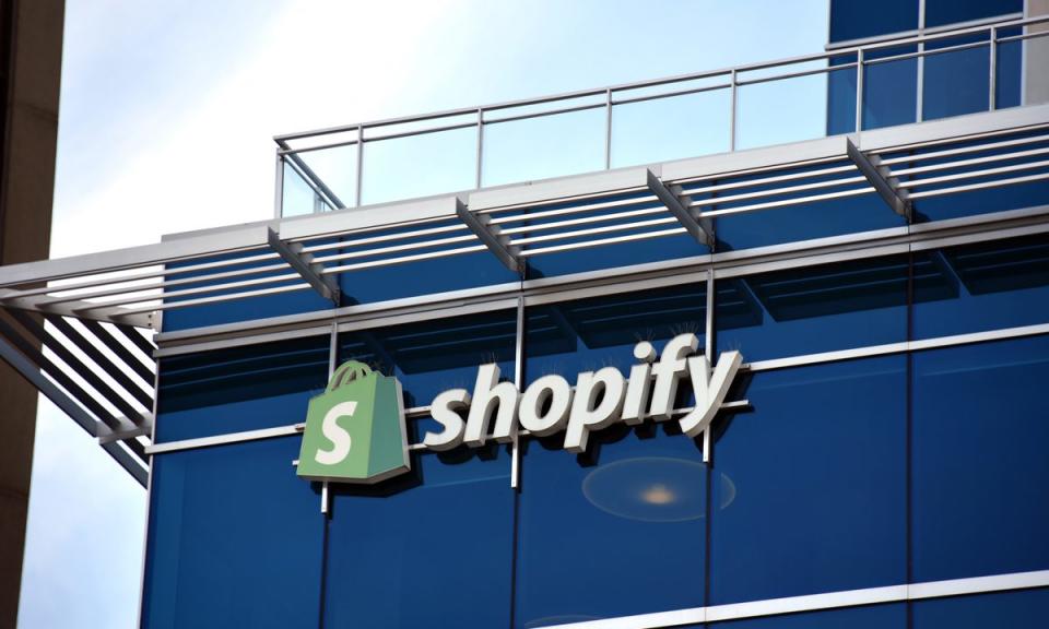 Los comerciantes de Shopify ahora aceptan pagos instantáneos de  criptografía | PYMNTS.com