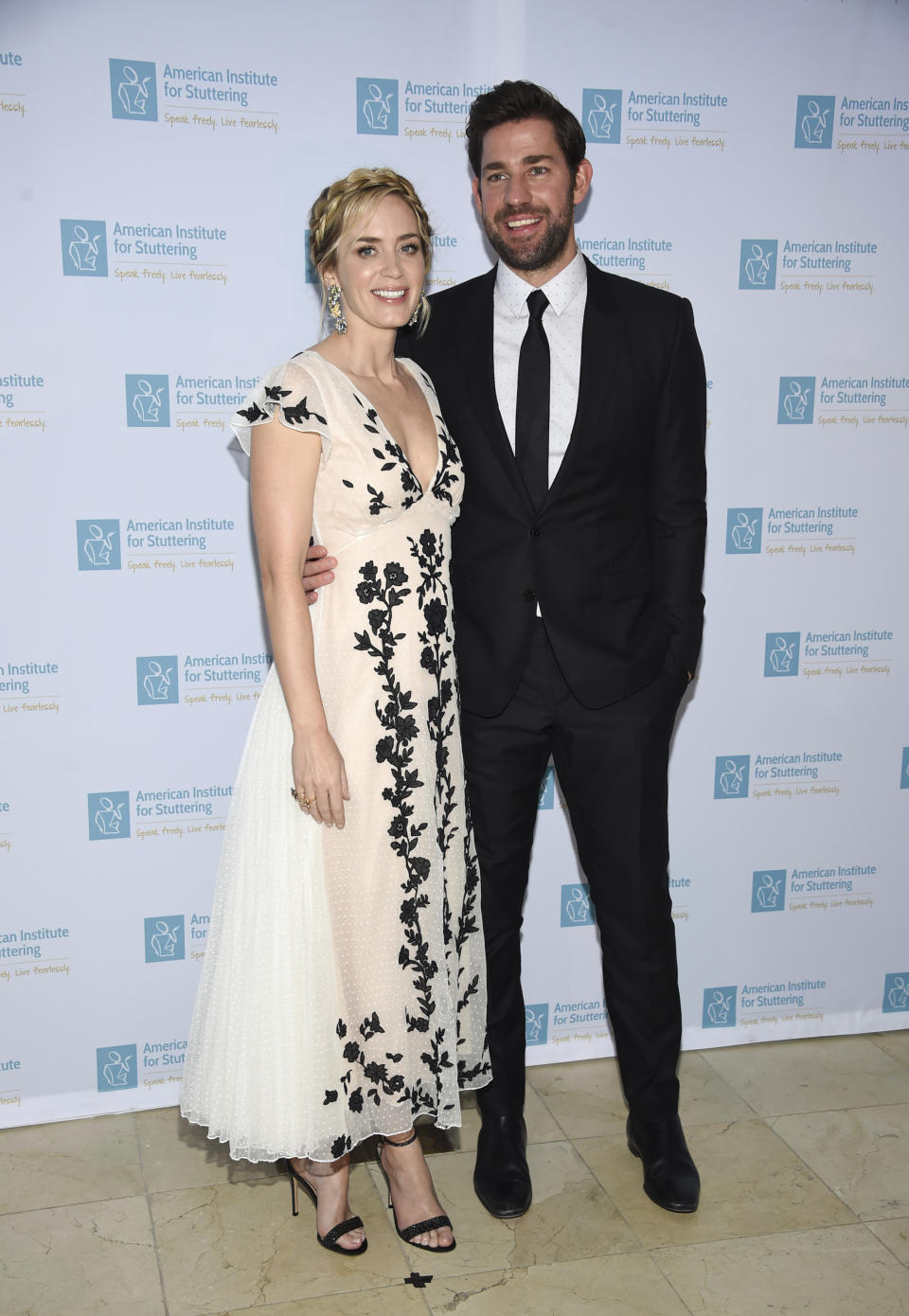 Emily Blunt: Romántica y Floral en una gala benéfica