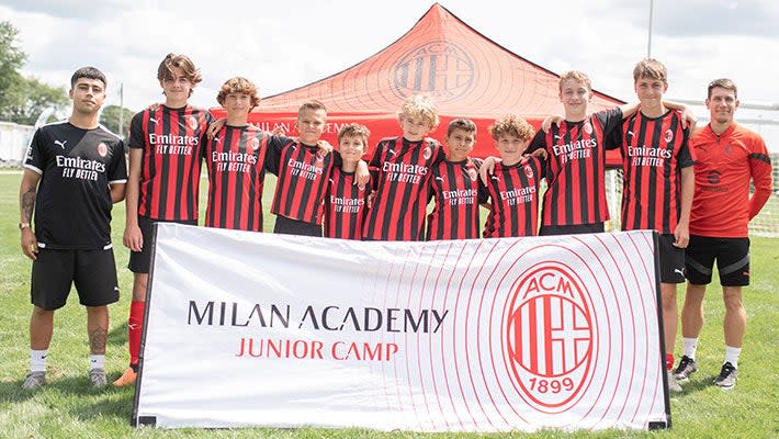 AC Milan abre su primer campamento juvenil en México