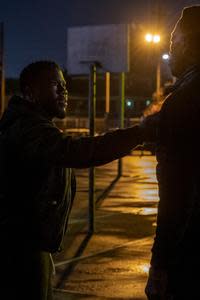 TRUE STORY (L to R) KEVIN HART as KID and WESLEY SNIPES as CARLTON in episode 102 of TRUE STORY Cr. ADAM ROSE/NETFLIX © 2021