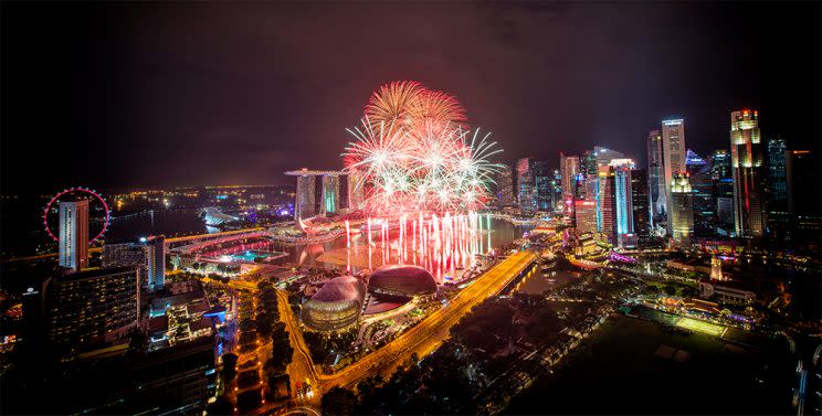 Fireworks 2 (Photo by Bryan van der Beek, Courtesy of Esplanade – Theatres on the Bay)