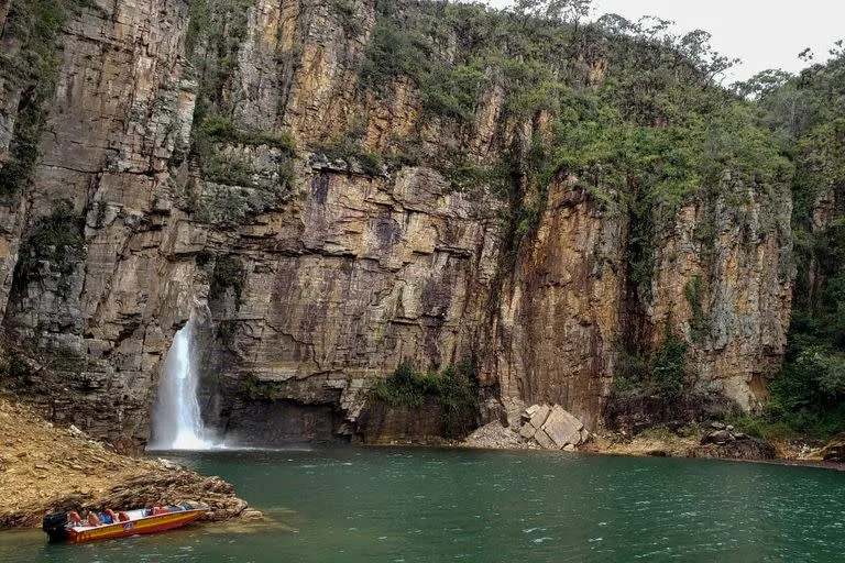 Tragedy in Brazil: what Lake Furnas is like, the natural paradise where a rock fell on boats with tourists