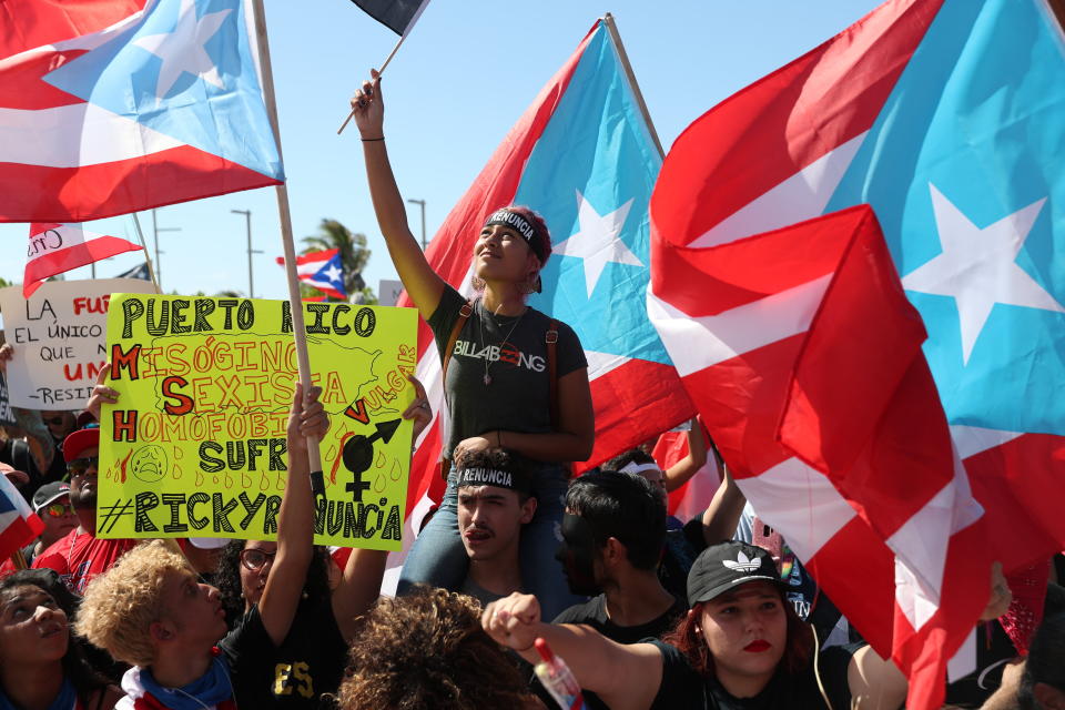 Demonstrators protest against Gov. Ricardo Rossell&oacute; on Wednesday in front of the Capitol Building in Old San Juan. (Photo: Joe Raedle via Getty Images)