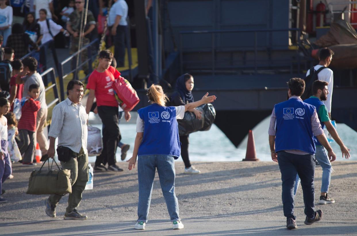 Migrantes y refugiados llegan a puerto de Tesalónica desde la isla de Lesbos. Achilleas Chiras/Shutterstock