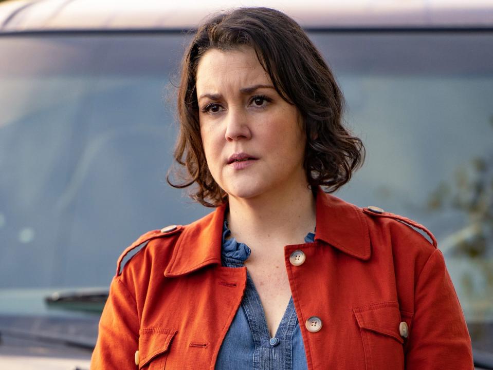 Yellowjackets 203, Melanie Lynskey plays Shauna on "Yellowjackets."