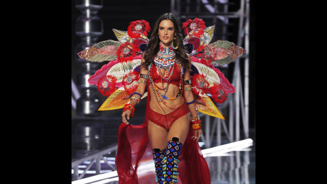 Who is the richest Victoria's Secret model of all time? The Angels' net  worths, ranked – from Kendall Jenner and Gigi Hadid, to Heidi Klum and  Gisele Bündchen