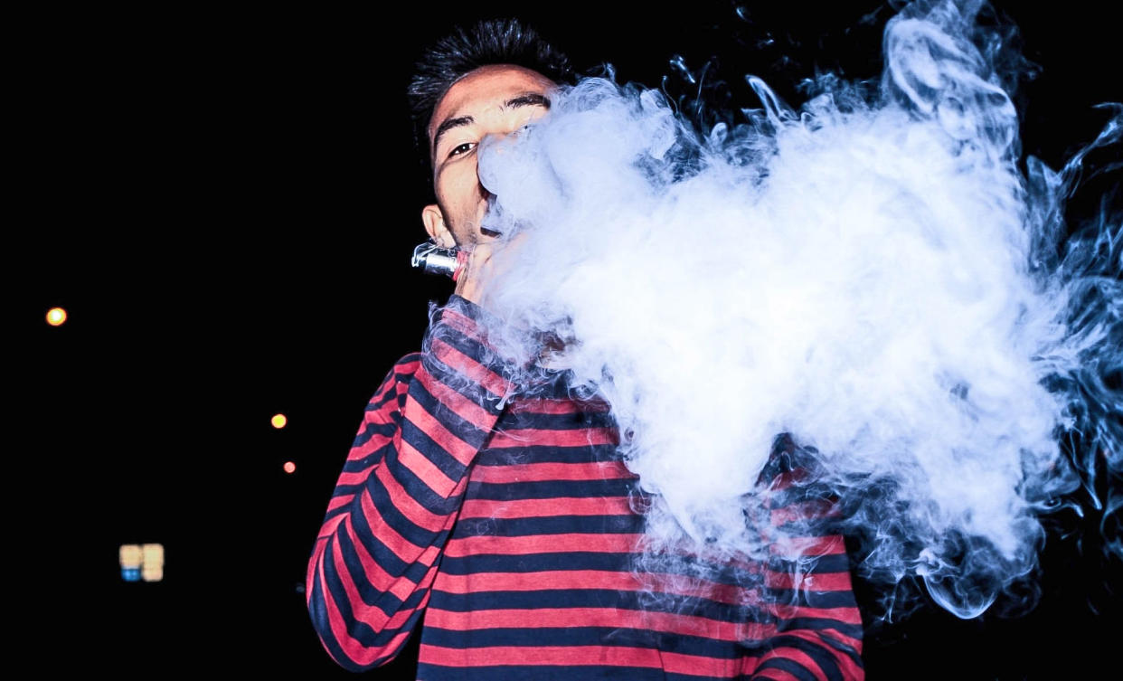 California is cracking down on fake vaping products, which may play a role in the vaping-related lung damage and deaths seen across the country. (Photo: Getty Images)