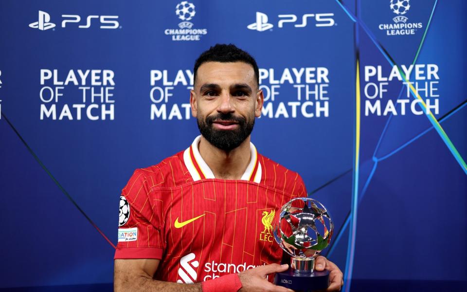 Mo Salah with the player of the match award