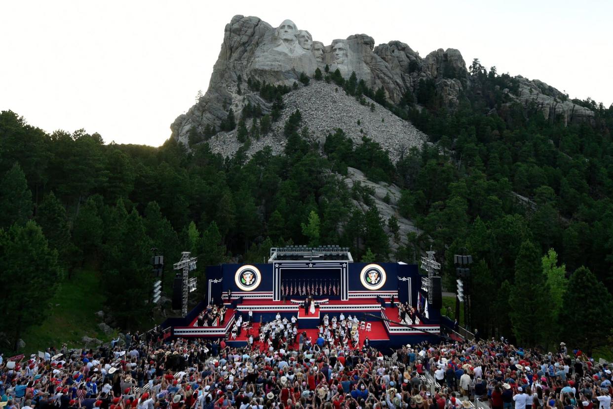 Donald Trump et son épouse Mélania au Mont Rushmore, le 3 juillet 2020 - Saul Loeb - AFP