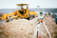 La prohibición de conducir tractores impedía también a las mujeres dedicarse a trabajos en los que se manejen otros vehículos pesados, como aquellos relacionados con la geología o la topografía. (Foto: Getty Images).