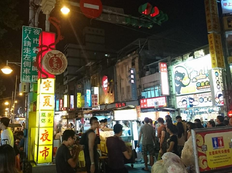 <p>台北寧夏夜市 | Taipei’s Ningxia Night Market (Courtesy of Facebook: Ningxia Night Market)</p>
