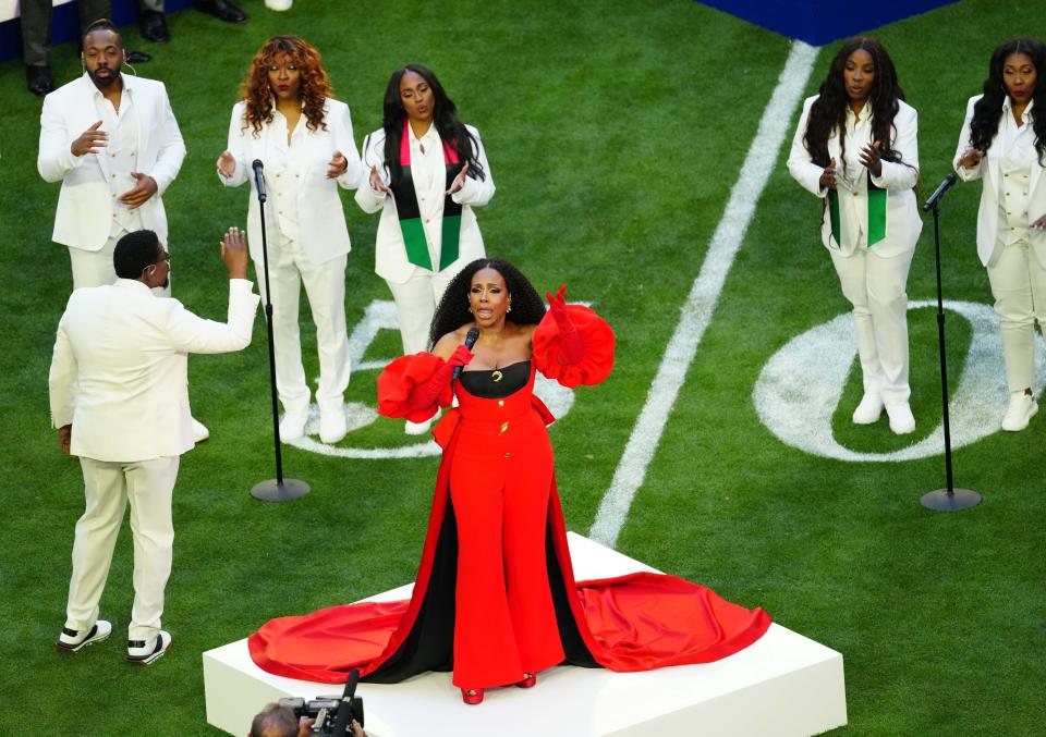 Sheryl Lee Ralph performs before Super Bowl 57 between the Kansas City Chiefs and Philadelphia Eagles at State Farm Stadium.