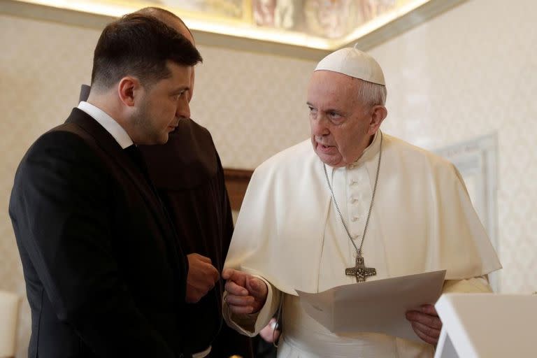 El presidente de Ucrania, Volodimir Zelensky, visitó al papa Francisco en 2020.