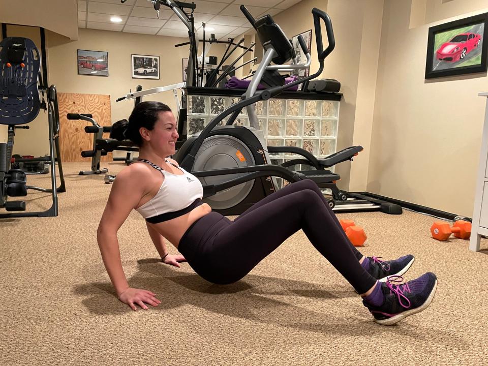 kendall jenner workout day 6 tricep dips