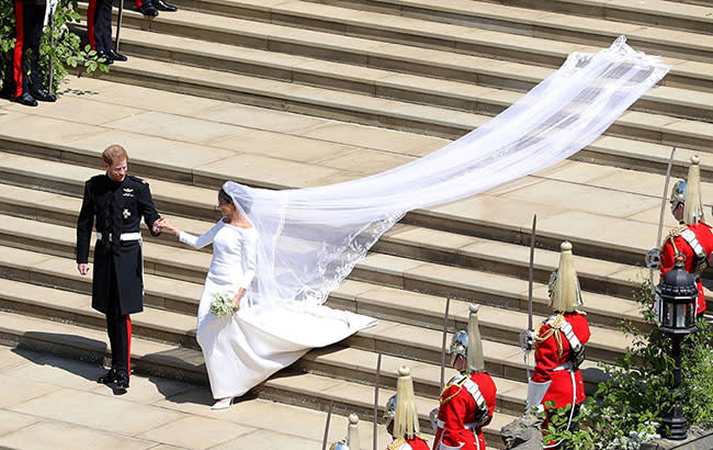 meghan-markle-wedding-long-dress