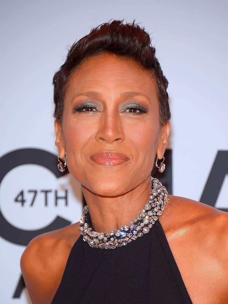 short haircuts for older women robin roberts