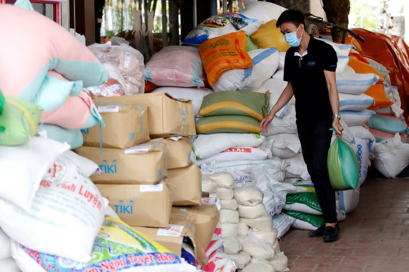 24/7 automatic rice dispensing machine 'Rice ATM' in Ho Chi Minh