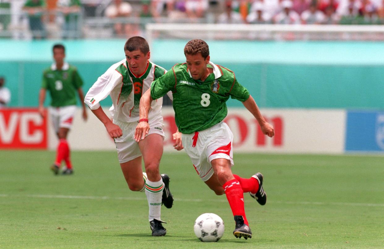 García Aspe es recordado como uno de los mejores futbolistas mexicanos de la historia (Foto de: Billy Stickland/ALLSPORT)