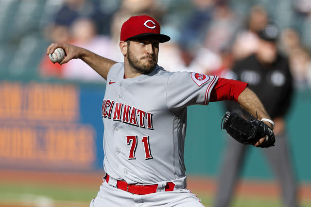 Reds blow lead, hit into 5 double plays and edge Guardians