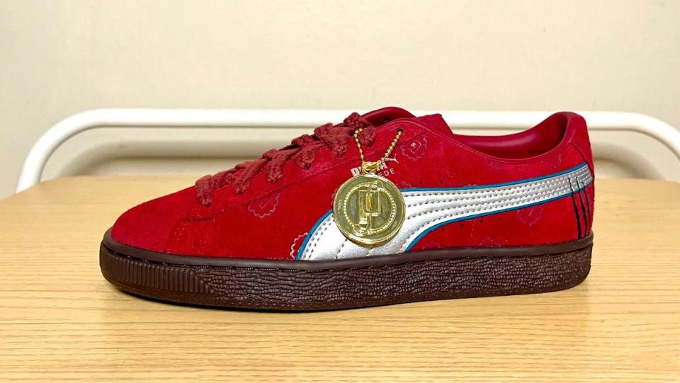 One Piece x Puma Collaboration Shanks Shoe single (1)