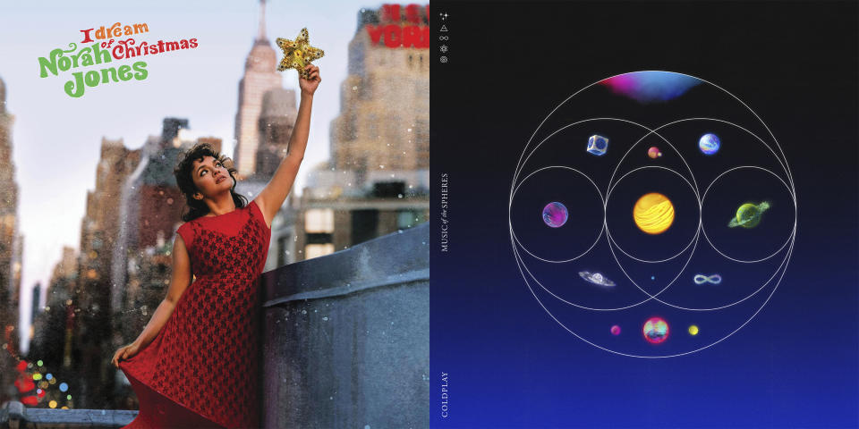 En esta combinación de fotos, las portadas del álbum navideño de Norah Jones "I Dream of Christmas" y del nuevo disco de Coldplay "Music of the Spheres", ambos a lanzarse el 15 de octubre. (Blue Note Records vía AP, izquierda, y Atlantic Records vía AP)