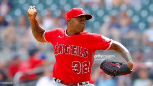 Braves acquire closer Raisel Iglesias from Angels