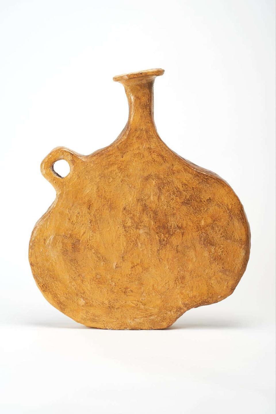 13) Gamia Vase