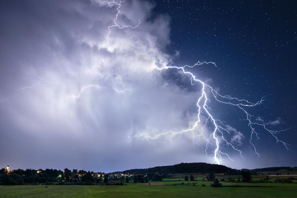 Grass pollen allergies can lead to thunderstorm allergies. (Photo:Getty)