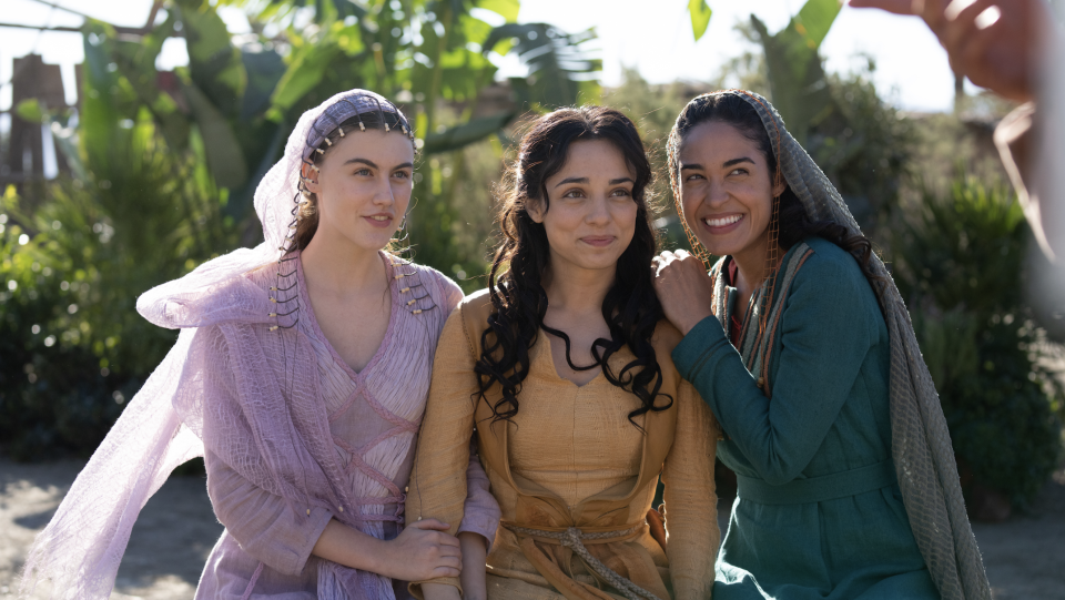 Stephanie Gil, Fiona Palomo, Moriah Smallbone, Journey to Bethlehem, 2023