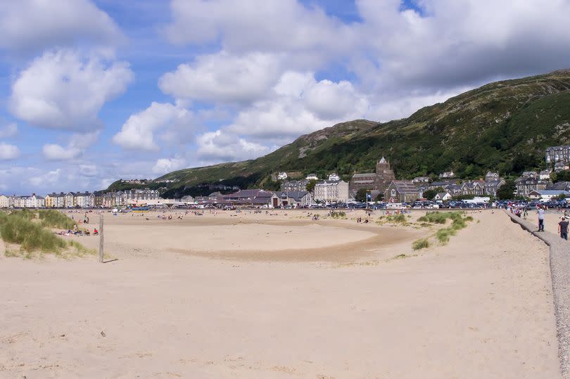 Barmouth Beach