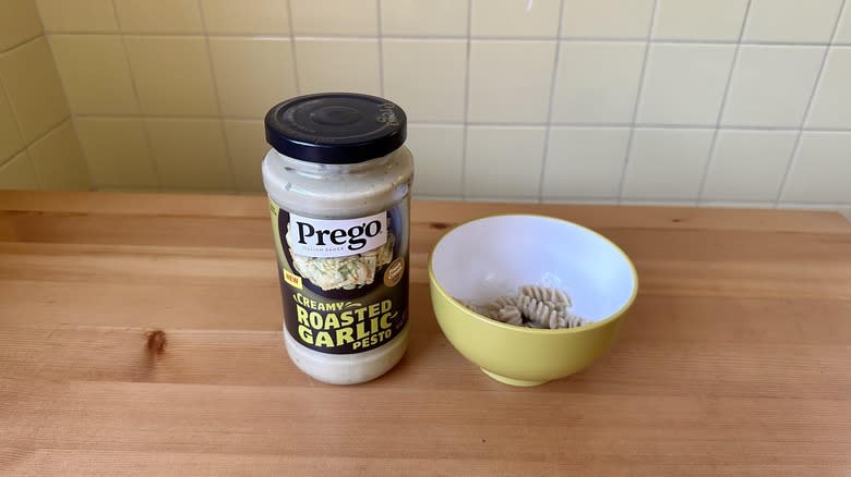 Creamy Roasted Garlic Pesto sauce