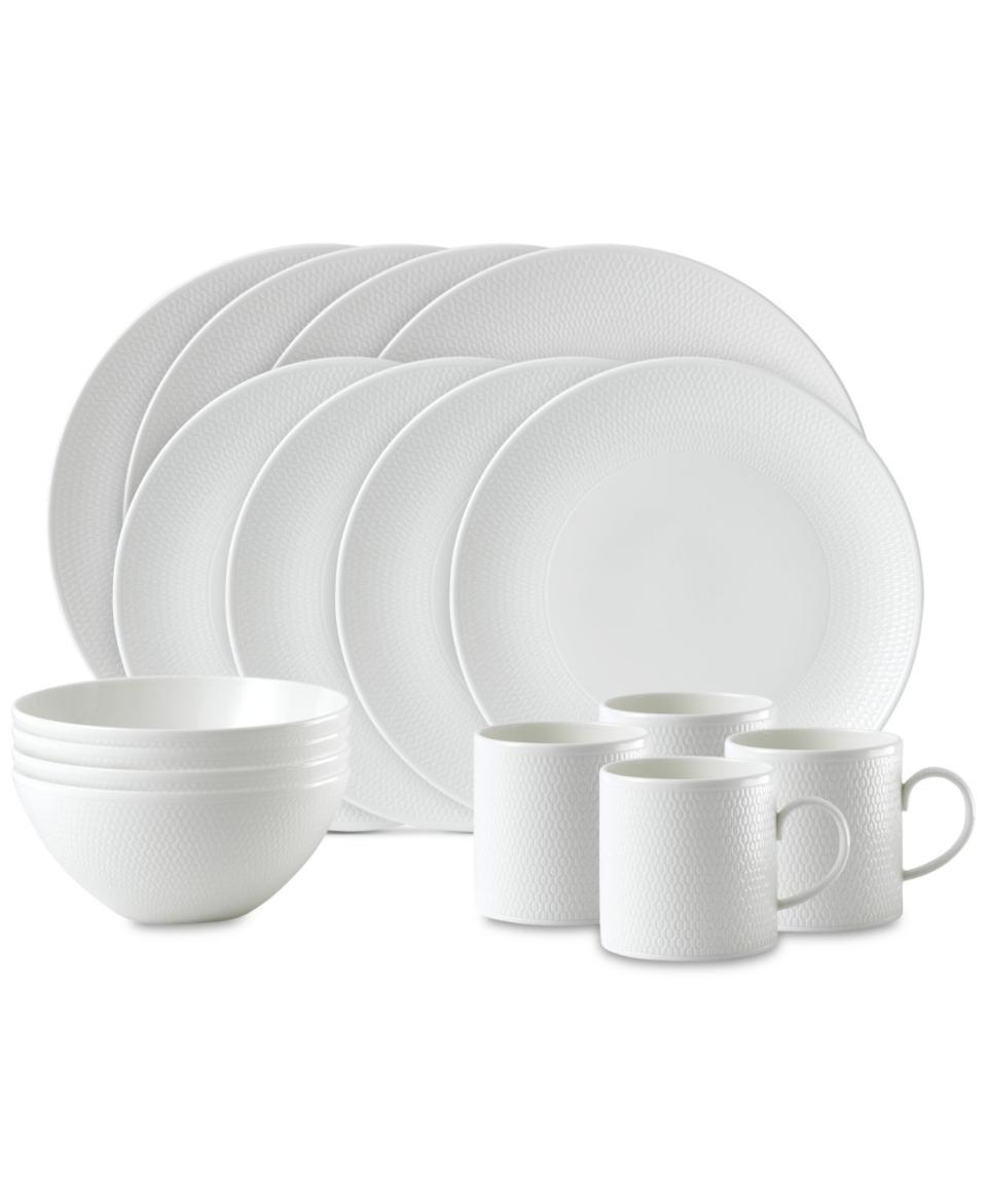 1) Gio 16-Piece Dinnerware Set