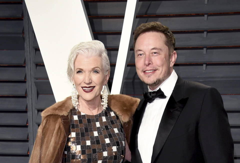 Maye Musk zog Elon und dessen zwei Brüder weitgehend als Alleinerziehern auf. (Bild: AP Photos)