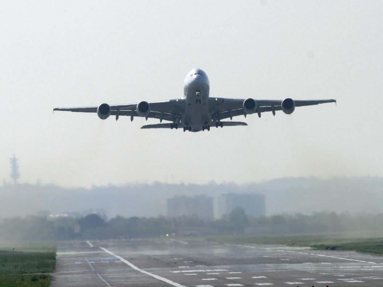 Airbus A380 First flight