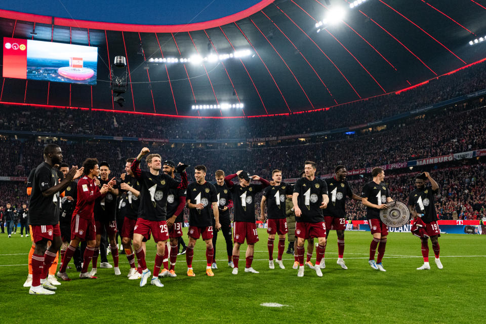 Los jugadores del Bayern M&#xfa;nich celebran el d&#xe9;cimo campeonato consecutivo. (Foto: S. Mellar/FC Bayern v&#xed;a Getty Images)