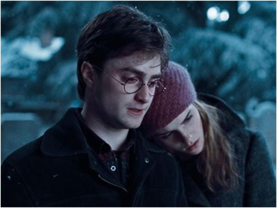 Harry and Hermione friends Deathly Hallows Part 1