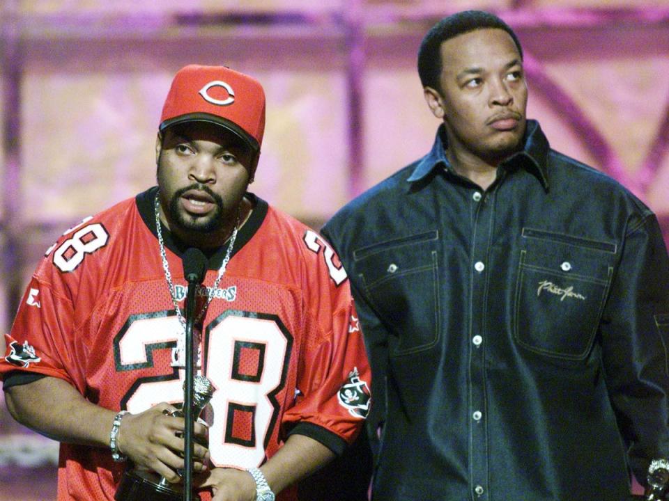 ‘This s*** about to pop’: Cube and Dr Dre at the 2000 Source Awards (Getty Images)