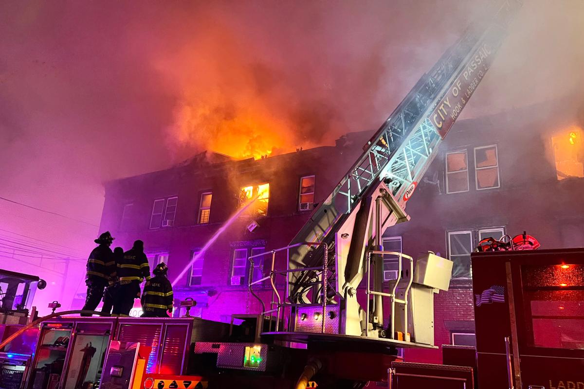 most-renters-from-last-month-s-four-alarm-fire-had-no-insurance