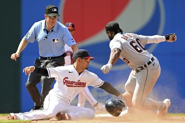 LOS ANGELES, CA - APRIL 30: Detroit Tigers first baseman Spencer