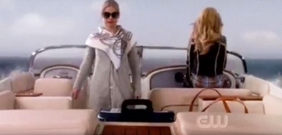 ‘Ringer’ (the CW): Twins on a boat