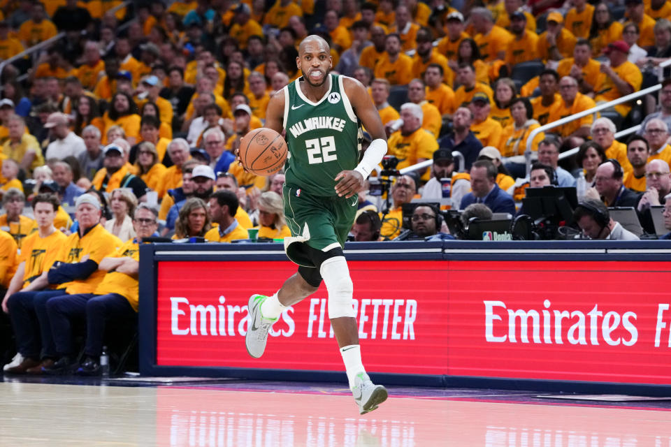 INDIANAPOLIS, INDIANA - MAY 02: Khris Middleton #22 of the Milwaukee Bucks dribbles the ball in the third quarter against the Indiana Pacers during game six of the Eastern Conference First Round Playoffs at Gainbridge Fieldhouse on May 02, 2024 in Indianapolis, Indiana. NOTE TO USER: User expressly acknowledges and agrees that, by downloading and or using this photograph, User is consenting to the terms and conditions of the Getty Images License Agreement. (Photo by Dylan Buell/Getty Images)