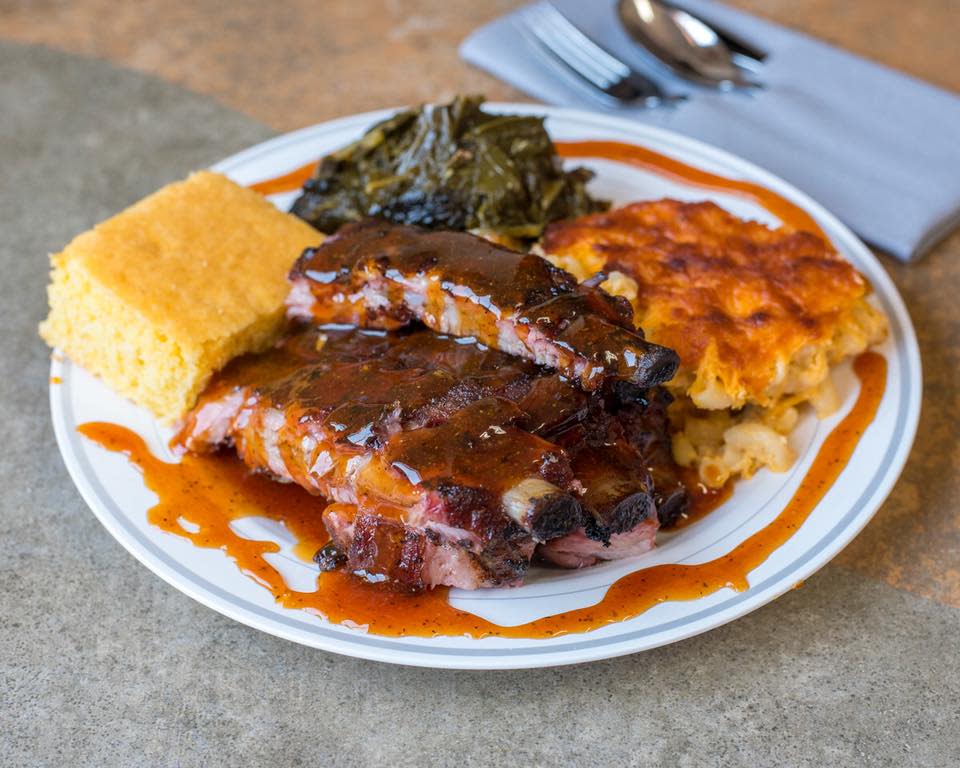 The signature dish at Off Tha Bone BBQ in West Palm Beach: the spare ribs.