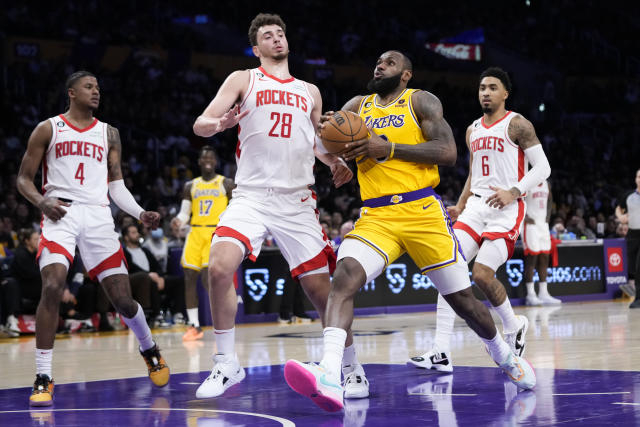 LeBron James Leads Lakers Past Hawks 134-118 for 4th Straight Win – NBC Los  Angeles