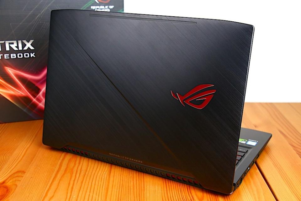 ROG Strix GL503 經典電競筆電 動手玩