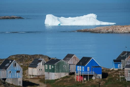 If all of Greenland's ice melted, or were diverted into the ocean as icebergs, the world's oceans would rise by 7.4 meters, scientists say