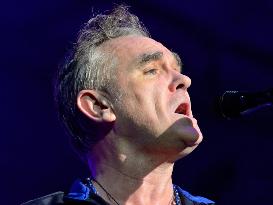 Morrissey bei einem Auftritt in Barcelona (Bild: Christian Bertrand/Shutterstock.com)